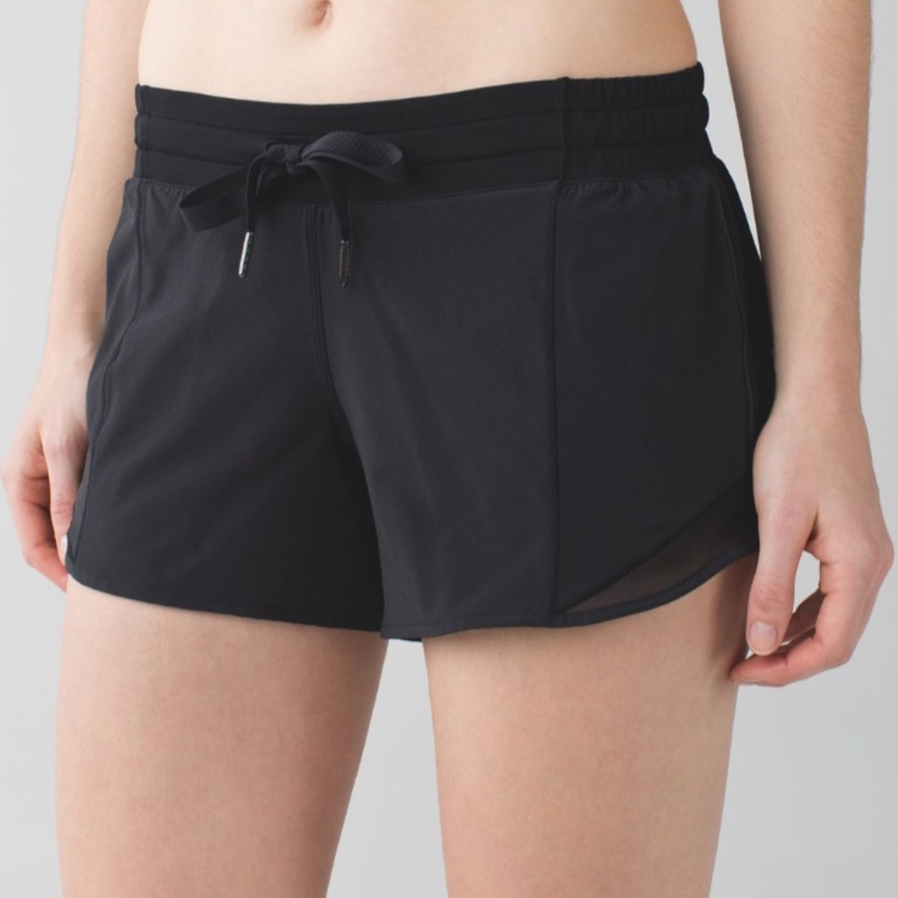 Lululemon Hotty Hot Short II black 2.5โ